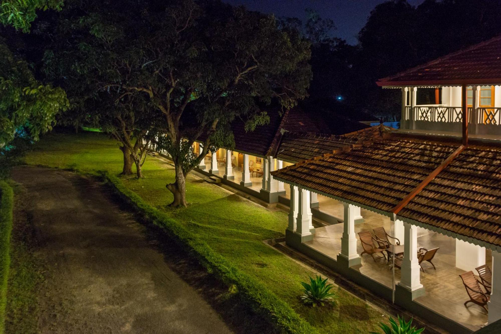 The Sanctuary At Tissawewa Hotel Anuradhapura Exterior photo